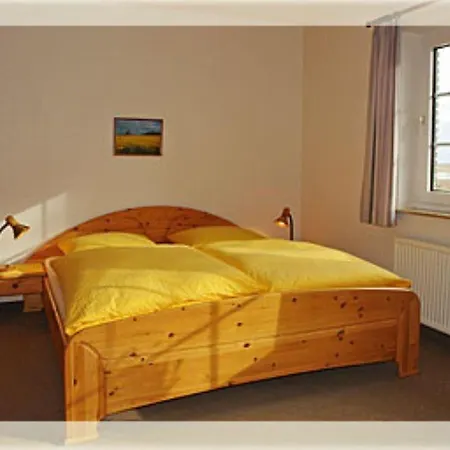 Heckenrose3-eg-links * Norddorf